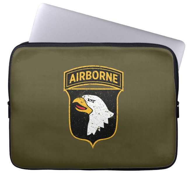 101:a flygburen division "Screaming Eagles" Grunge Laptop Fodral (Framsidan)