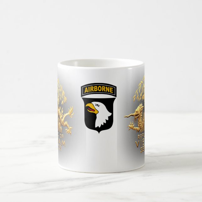 101st Airborne and Vietnam Service Dragon Kaffemugg (Center)