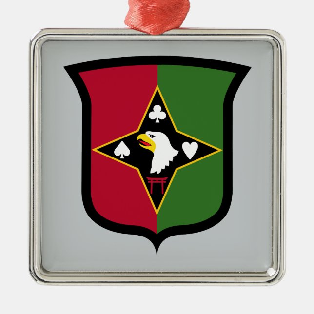 101st underhållsbrigad julgransprydnad metall (Framsidan)