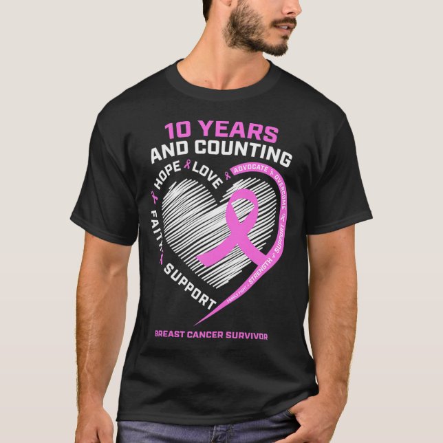 10 år Bröstcancer överlevande för kvinnor i cancer T Shirt (Framsida)