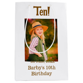 10-års födelsedagsfoto namn datum enkel brun beige