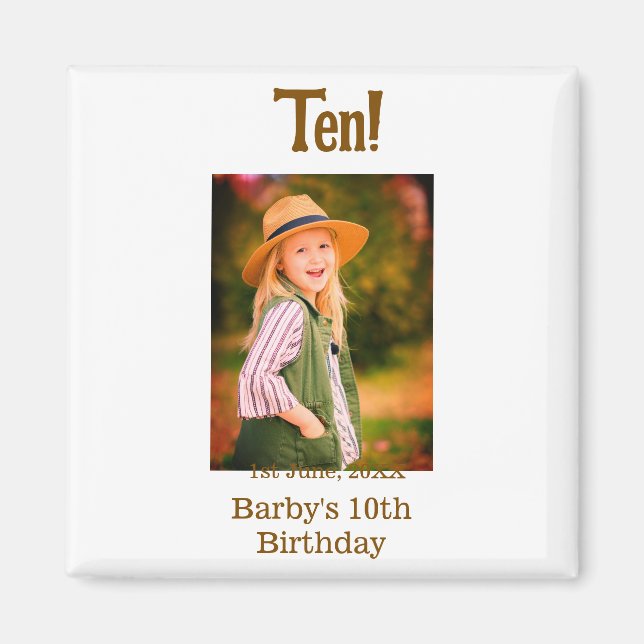 10-års födelsedagsfoto namn datum enkel brun beige magnet (Framsidan)
