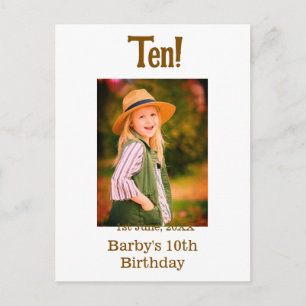 10-års födelsedagsfoto namn datum enkel brun beige vykort