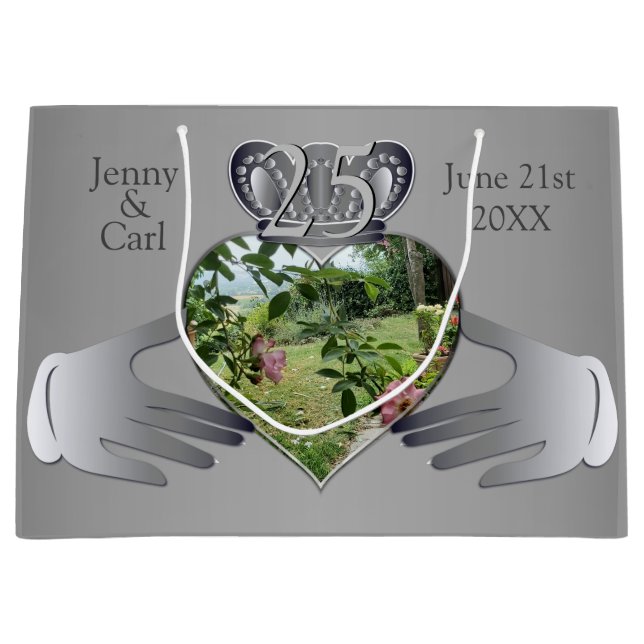 10:e, 11:e, 20:e, 25:e,Fotoårsdag    CladdaughLa (Framsidan)