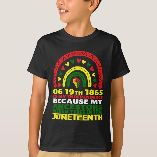 10:e är min Independence day Rosa Black Rainb T Shirt (Framsida)