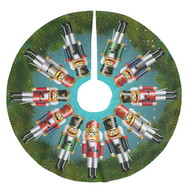 10 nötknäppareleksaksoldater och en julgransmatta borstad polyester (Framsidan)