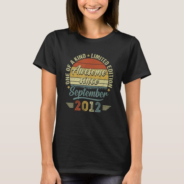 10 Years Old Awesome Since September 2012 10th Bir T Shirt (Framsida)