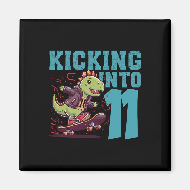 11-årig skateboardåkare som åker skateboard T-Rex- Magnet (Framsidan)