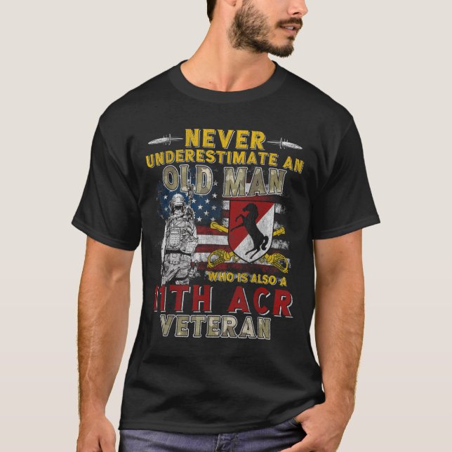 11:e pansarregementet Blackhorse Regiment T Shirt (Framsida)