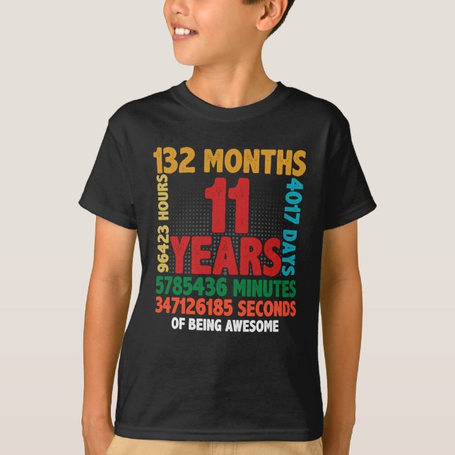 11 Year Of Being Awesome 11th Birthday Gift T Shirt (Framsida)