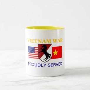 11TH ARMORED KAVALLERI REGIMENT den VIETNAM MUGGEN Två-Tonad Mugg