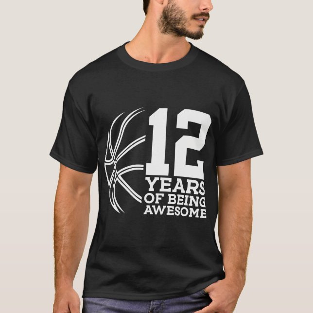 12 år av Fantastisk Basketball 12:e-födelsedag T Shirt (Framsida)
