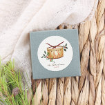 12 dagar julrom runt klistermärke<br><div class="desc">12 dagar med julrumsrulle! De här charmerande klistermärkena har en traditionell trumma, en fullt av festive helgdag cheer. Med din familj namn och året som visas nedan, lägger dessa klistermärken till en personlig beröring i dina helgdag och dekorationer. Perfekt för förslutning av kuvert, dekoration av presentlådor eller förskönande av festföremål!...</div>