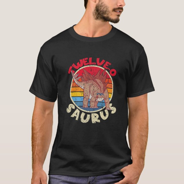 12:e Birthday Twelve O Saurus Stegosaurus I-familj T Shirt (Framsida)