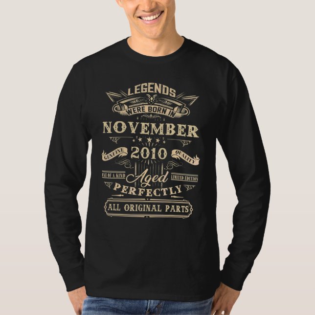 12:e födelsedag för förklaringarna, född november  t shirt (Framsida)