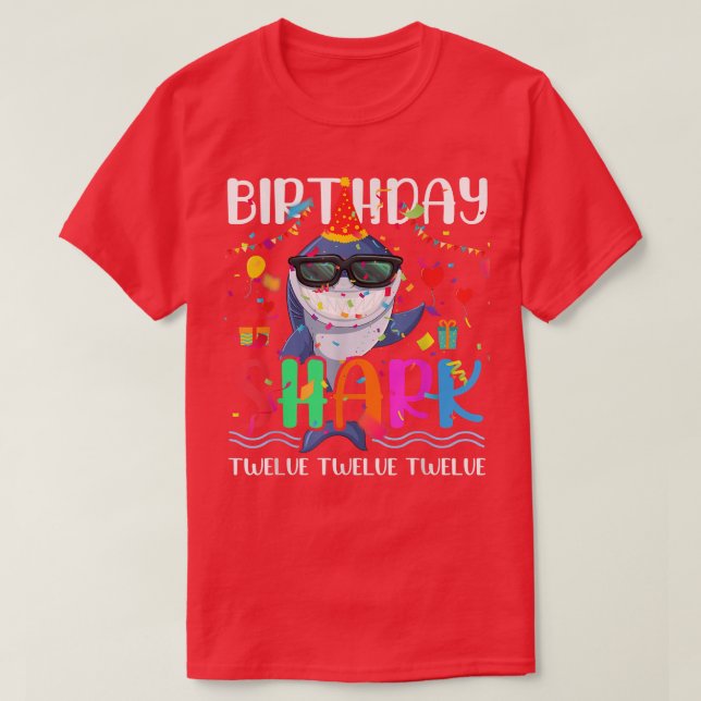 12th Birthday Family Shark Kids Twelve Twelve Twel T Shirt (Design framsida)