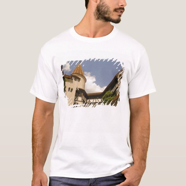 1300-tals slottet Bran (Draculas slott), T Shirt (Framsida)