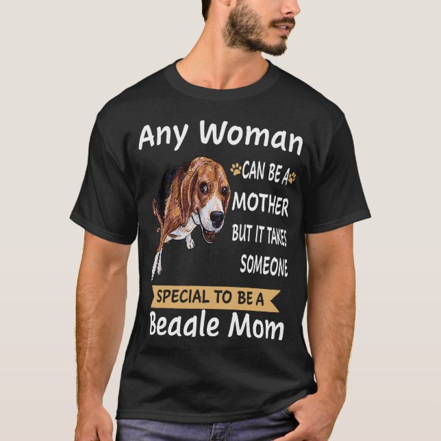 135 Speciellt för att vara en beagle Mamma T Shirt (Framsida)