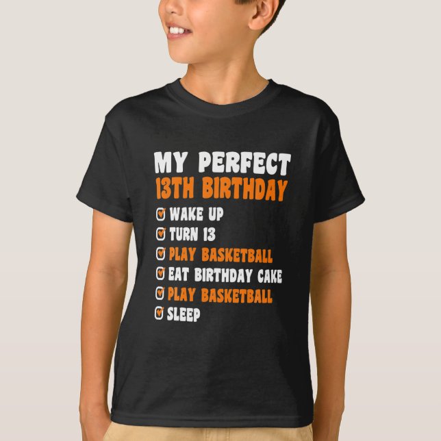 13 ÅRS Perfekt 13:e födelsedagsbasket 13:e T Shirt (Framsida)