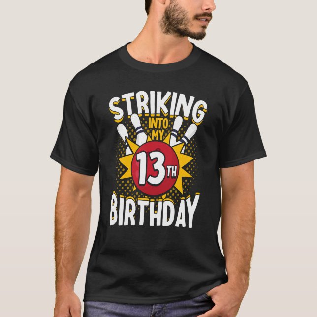 13:e födelsedagstorgelns tema Pågående födelsedag T Shirt (Framsida)