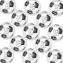 13 fotbollsspelare var för sig personlig