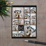 13 Fotokollage Monogram svart - Kan redigera Färg Vykort<br><div class="desc">En design med en grundläggande bakgrund. Använda upp till tretton fyrkantiga foton för att skapa en unik och personlig gåva. Om du behöver justera bilder klickar du på verktyg för att anpassa ändringar.</div>