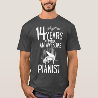 14 år efter att ha varit fantastisk-pianistTShirt  T Shirt