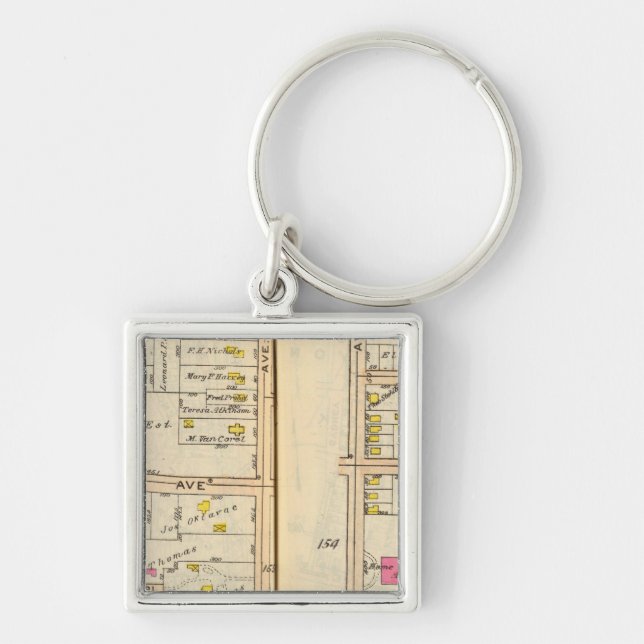 154155 New Rochelle Fyrkantig Silverfärgad Nyckelring (Framsidan)