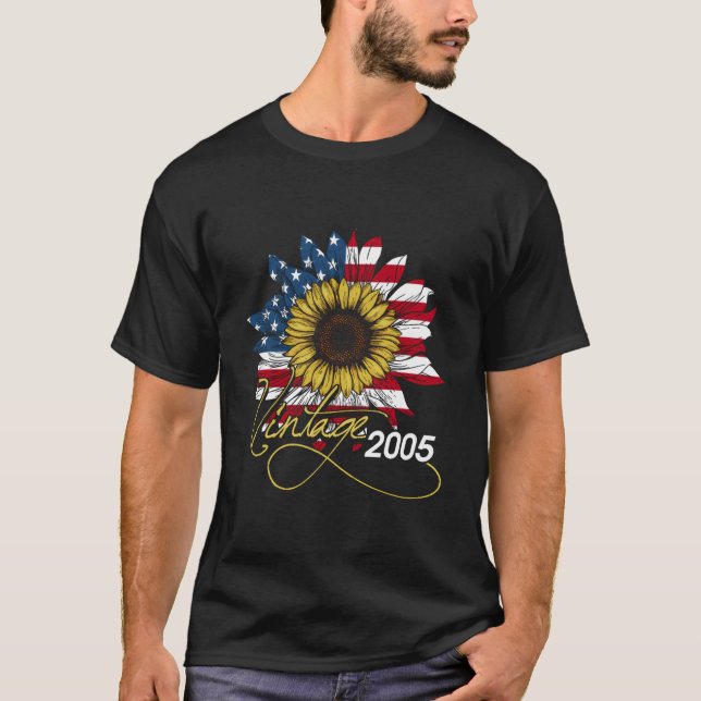 15:e född 2005 amerikansk flagga t shirt (Framsida)