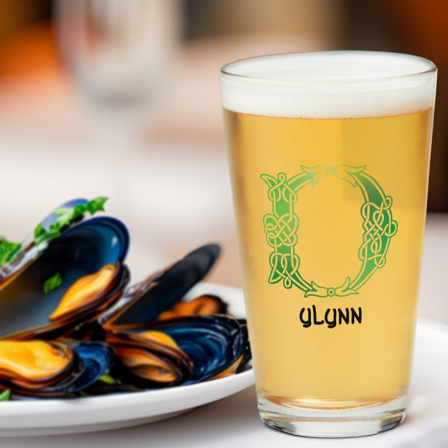 1600-talet - Celtic Knot Capital Brev D Glaskopp (Skapare uppladdad)