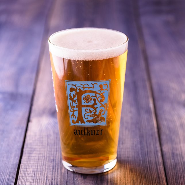 1600-talet ger mytiska besättningar dekorativt kap glaskopp (Skapare uppladdad)