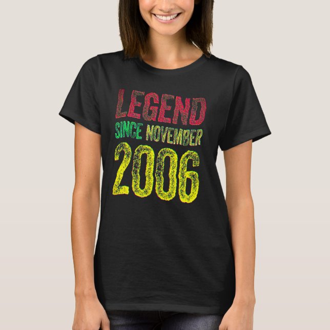 16-årsdag November Född 16 år legend sedan  T Shirt (Framsida)