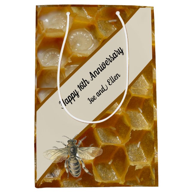 16:e Bröllop-årsdagen, Vax (Framsidan)