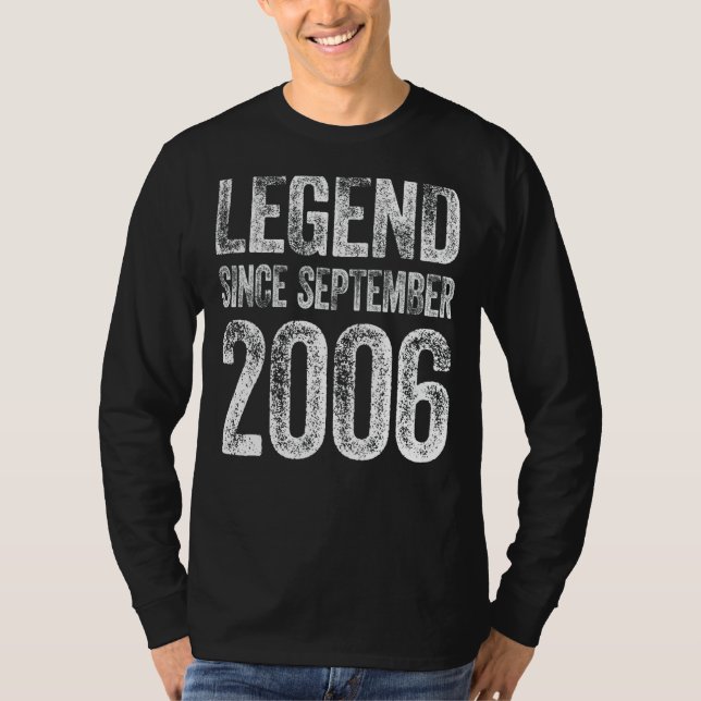 16:e födelsedagen september, född 16 år sedan t shirt (Framsida)