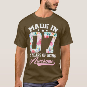 16:e födelsedagsgåva till unga flickor som är född t shirt
