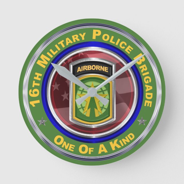 16:e militära polisbrigaden rund klocka (Framsida)