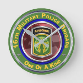 16:e militärpolisen brigaden rund klocka