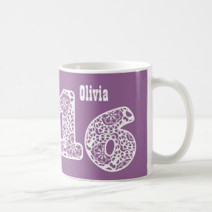 16th FödelsedagLILA- och VITsnöre numrerar V09 Kaffemugg