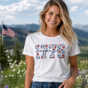 1776 America Patriotiskt Blommigt Varsity Script 4 T Shirt