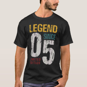 17 ÅRS ÅLDER Vintage 2005 17:e födelsedagens Dekor T Shirt