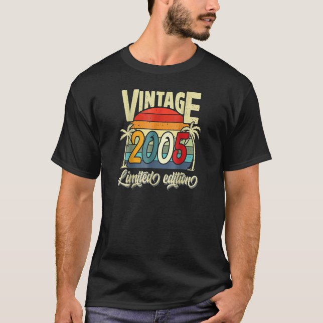 17 ÅRS ÅLDERSDAGENS Vintage 2005 T Shirt (Framsida)