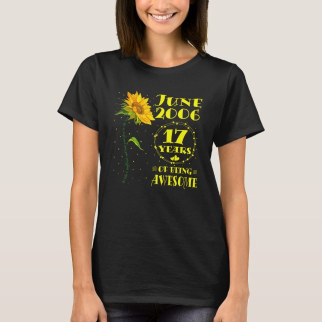 17:e födelsedag 17:e året gamla solrosflickor juni t shirt (Framsida)
