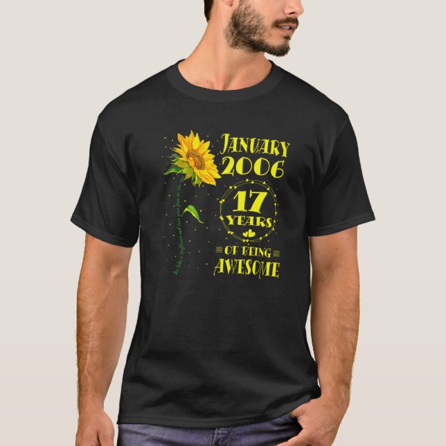 17:e födelsedagen 17:e året gamla solrosflickor ja t shirt (Framsida)