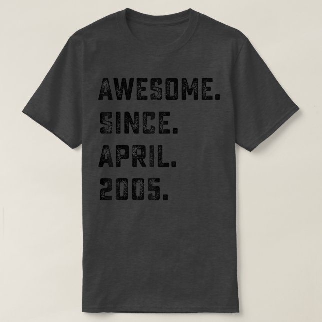 17:e födelsedagspresent i Fantastisk sedan april 2 T Shirt (Design framsida)