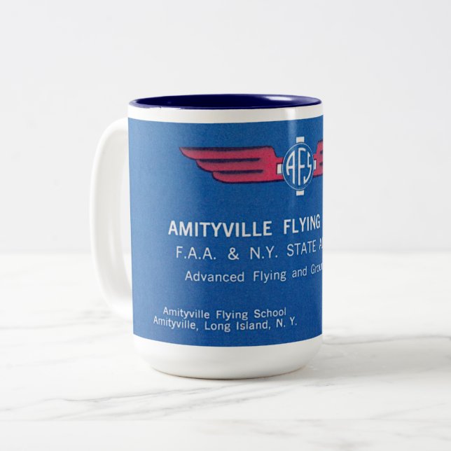 17 Oz Mugg med Amityville-flygtjänst  (Framsida vänster)