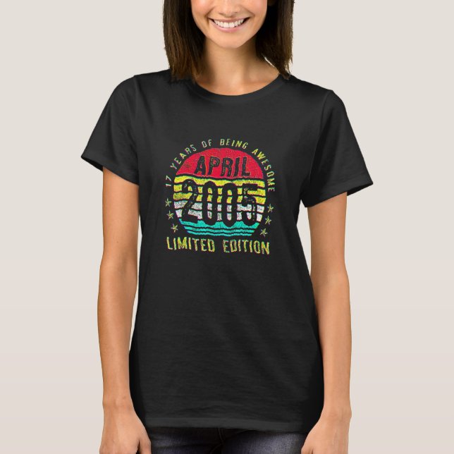 17 Year Old April 2005  17th Birthday T Shirt (Framsida)