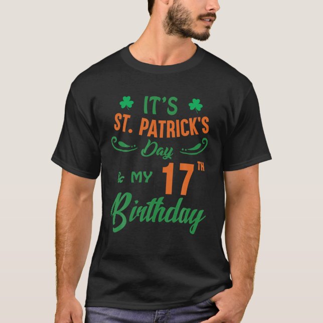 17Th Birthday St Patrick's Day Party Men Women 17 T Shirt (Framsida)