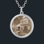 1880:e Manar Klubb Fox River Klubb Fishing Elgin Silverpläterat Halsband<br><div class="desc">Dessa produkter är tillverkade med ett fantastiskt fotografi av vintagen som är över 125 år gammalt! Originalet är ett negativt glas som har skannats och rengjorts en bit i ett fotoprogram. Sepiatoneringen lades till efter bearbetningen. Den här bilden tar oss tillbaka till enklare tider. Ursprung i detta fotografi är Fräxfloden...</div>