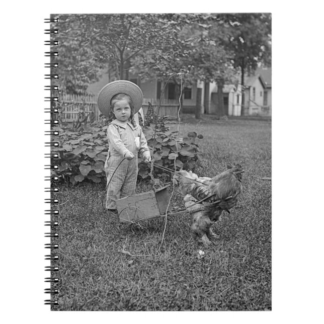 1880's Adful Girl and Tupp Cart in Garden Anteckningsbok Med Spiral (Framsidan)