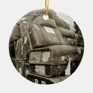 1890:S RESETEAMSTER WAGON SUITCASE JULGRANSPRYDNAD KERAMIK